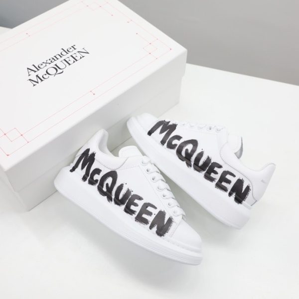 McQueen Oversized Graffiti White Black - Image 2