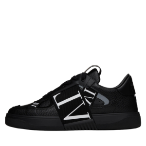 Valentino Garavani VL7N All Black