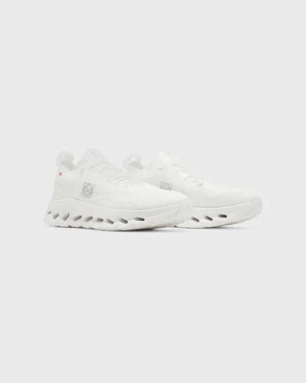 On Running Cloudtilt LOEWE All White - Image 3