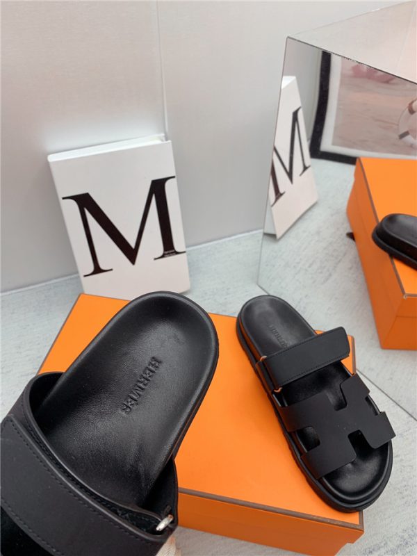 Hermes Chypre Sandal Noir Calfskin Leather - Image 5