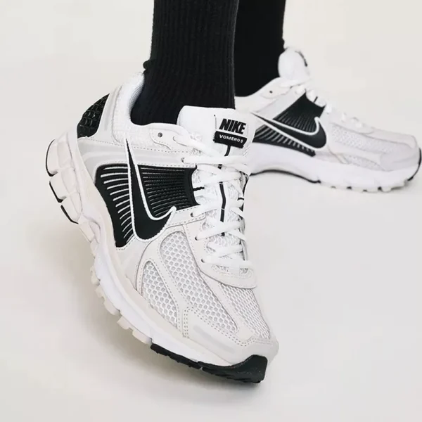 Nike Zoom Vomero 5 White Black Platinum - Image 3