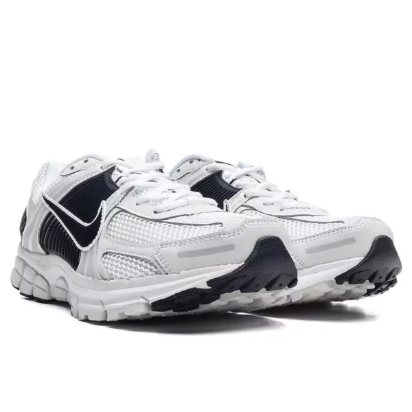 Nike Zoom Vomero 5 White Black Platinum - Image 4