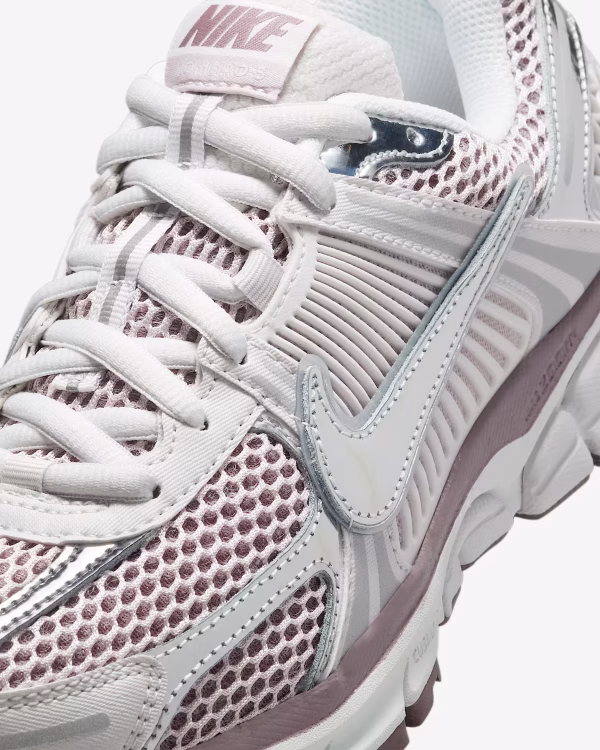 Nike Zoom Vomero 5 Metallic Silver Platinum Violet - Image 2