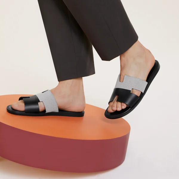 Hermes Izmir Sandal Prunoir-Noir - Image 5