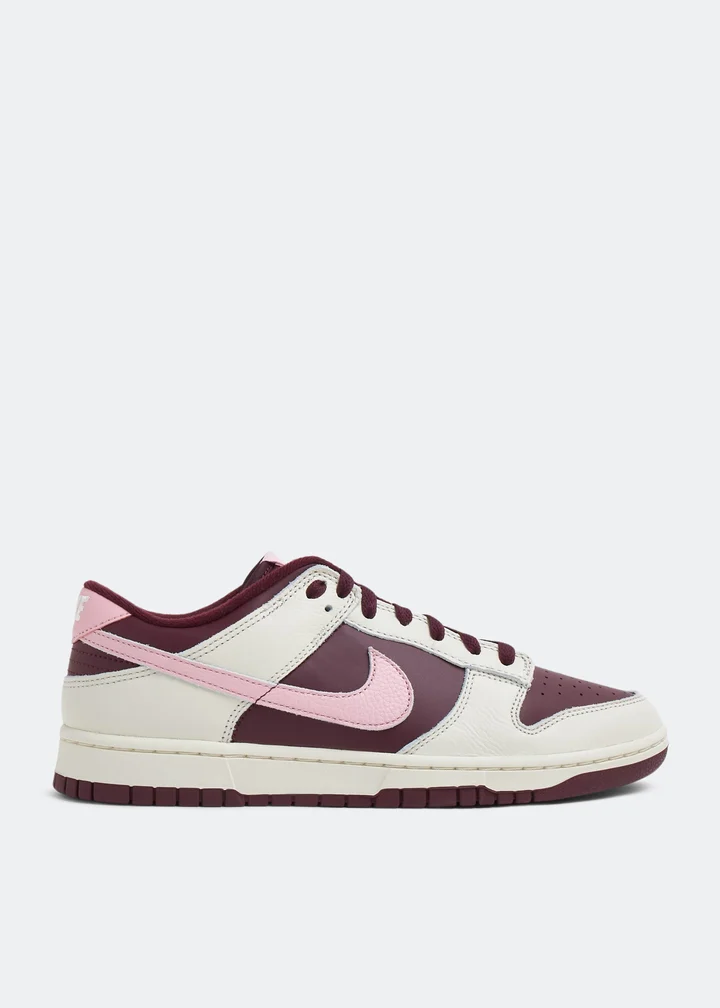 Dunk Low 'Valentine's Day' - Image 5